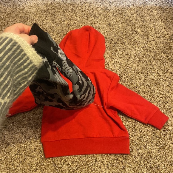 Champion 18 month 2 piece set - Picture 9 of 9